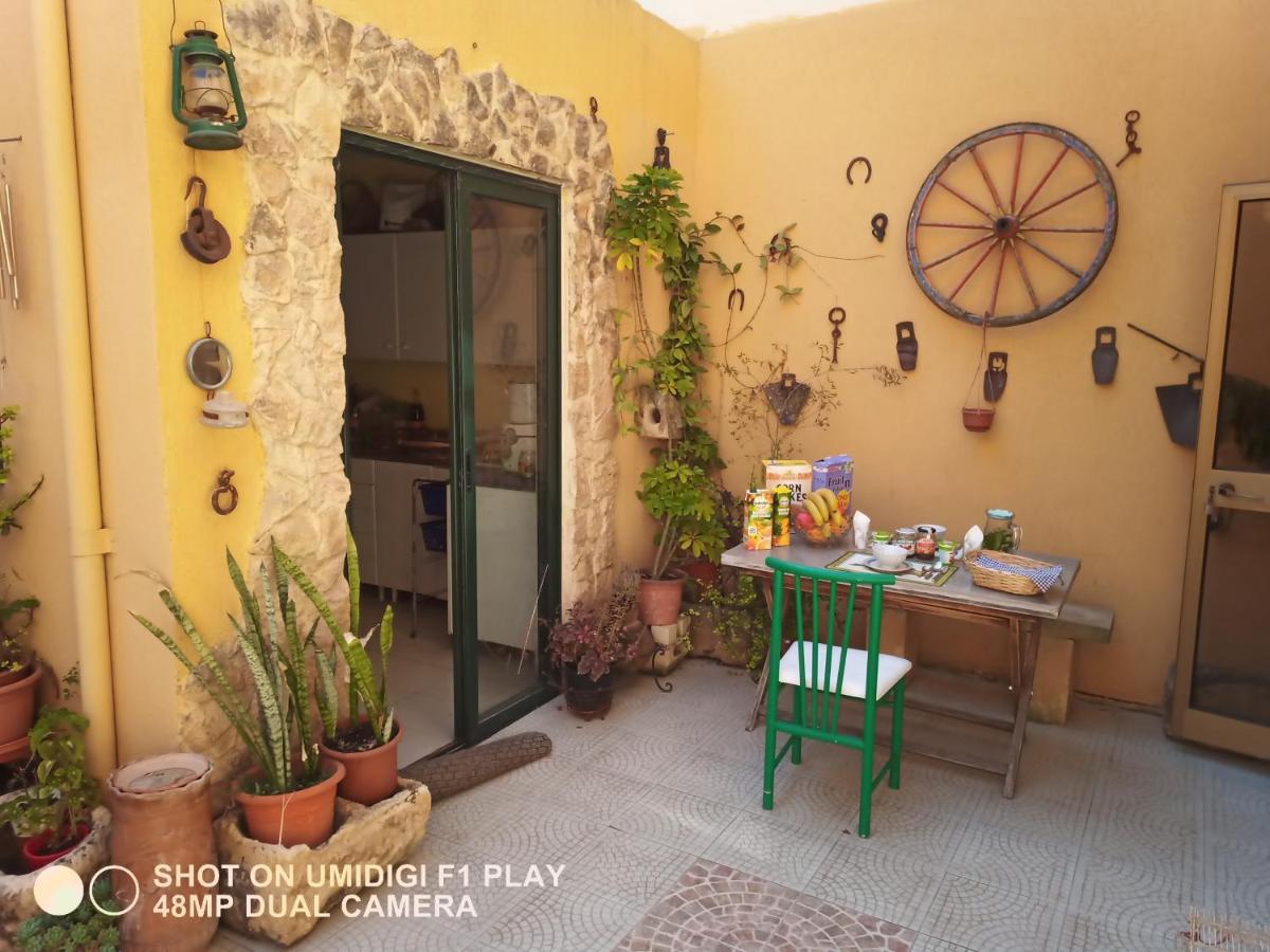 Morning Dawn B&B Attard Exterior foto